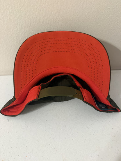 Green & Sliver / red bottom